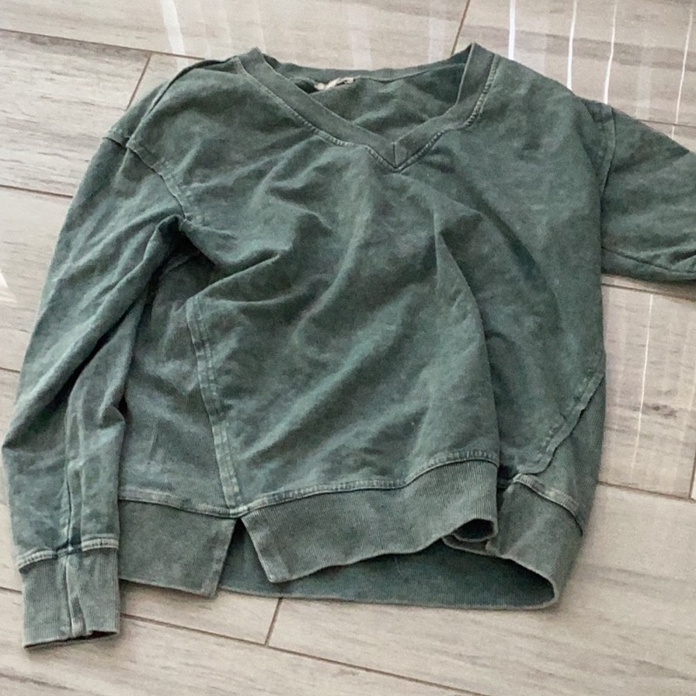 Green V-Neck Sweatshirt